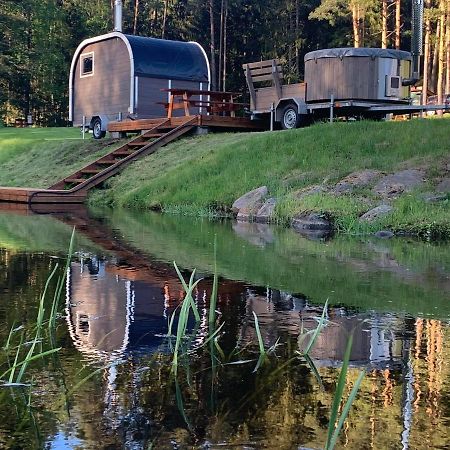 Готель Orupohja Kaempingud Ja Telkimisala Пилва Екстер'єр фото